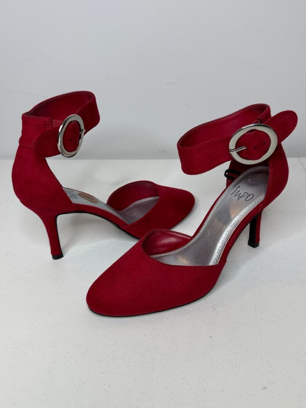 Impo Tannie Red Ankle Strap Pumps Size 8M Buckle Kitten Heels Retro Y2K
